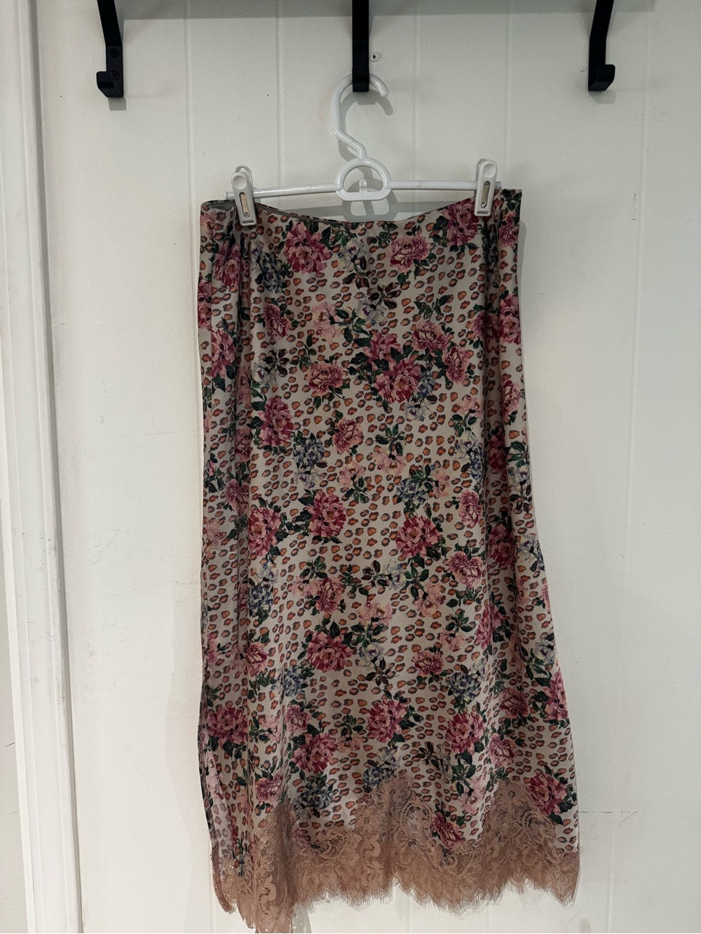 VICI collection Floral Lace Hem Midi Skirt - Pink Floral L - Picture 2 of 3
